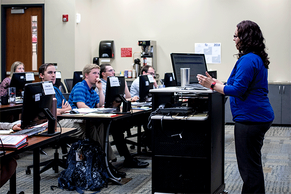 logistics-sales-representatives-training-session