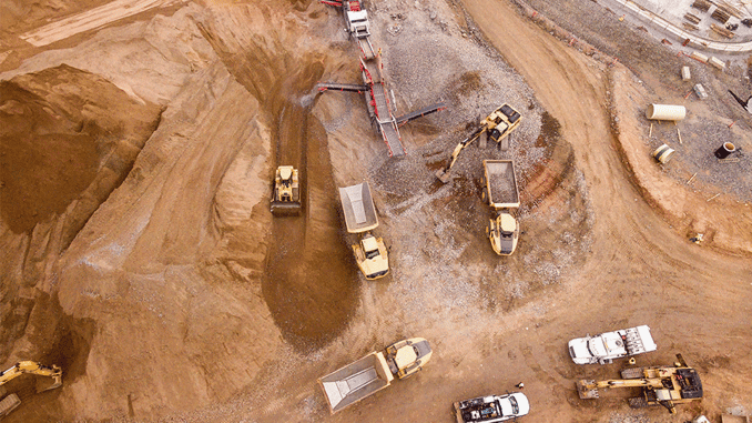 Construction-jobsite-with-equipment