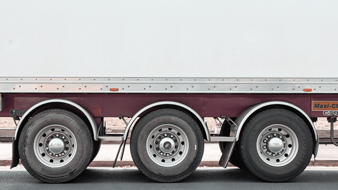 tri-axle-flatbed-trailer